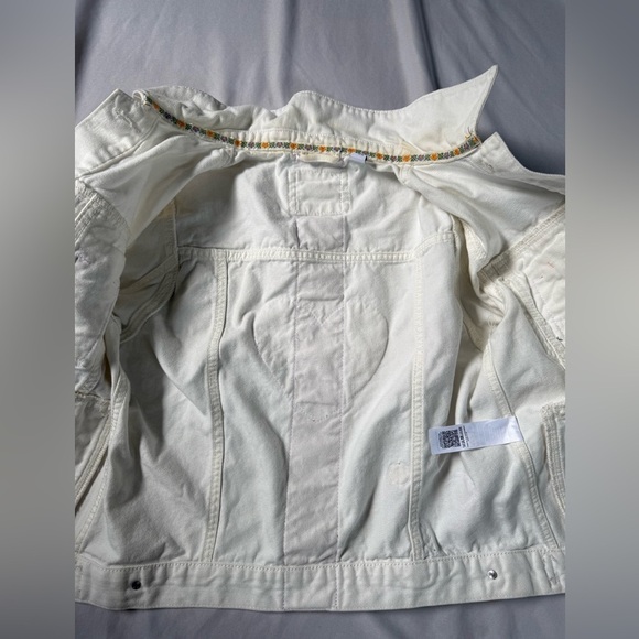 Collusion Denim Jacket Womens White Jean Embroidered Colorful OOAK Size 6 - Picture 3 of 9